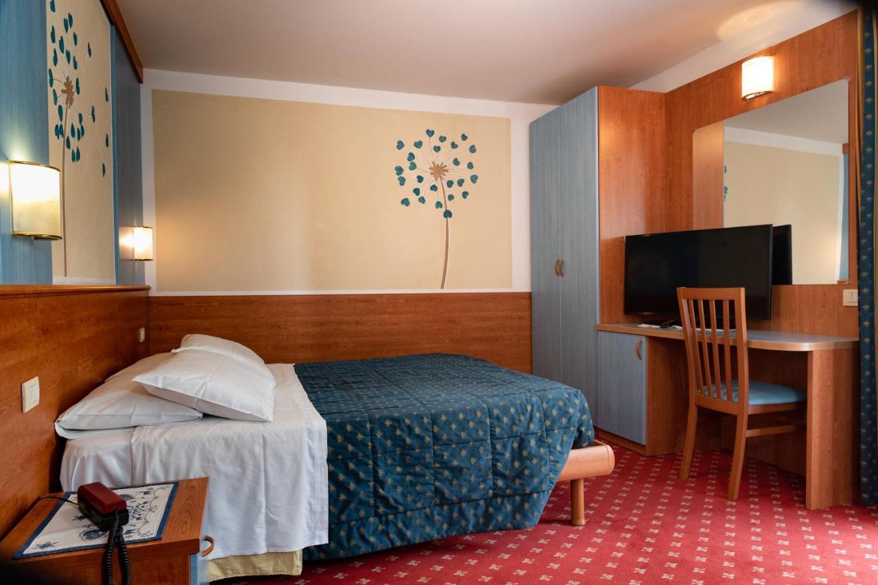 Hotel Londra Slow Living โมลเวโน ภายนอก รูปภาพ